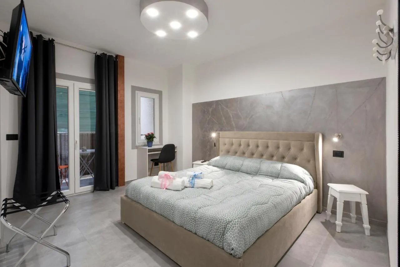 Sabriluna Rooms La Spezia 0*,
